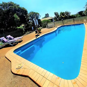  Apartment East And Tourist Park